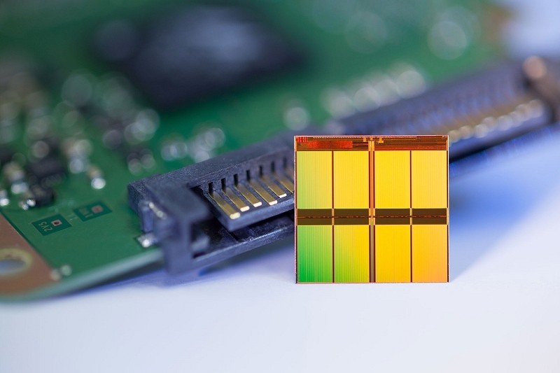Intel inovează ideea de storage în Centrele de Date cu noile SSD-uri 3D NAND